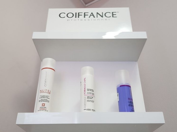 Витрина "Coiffance professionnel" Витрина "Coiffance professionnel"